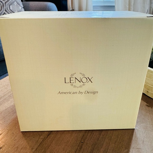 NIB Sealed Lenox PETUNIA THE SPRING COW Porcelain Figurine 5" Tall x 6" Long - Picture 6 of 6